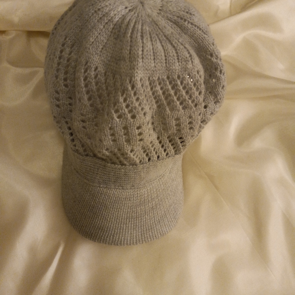 Gray hat